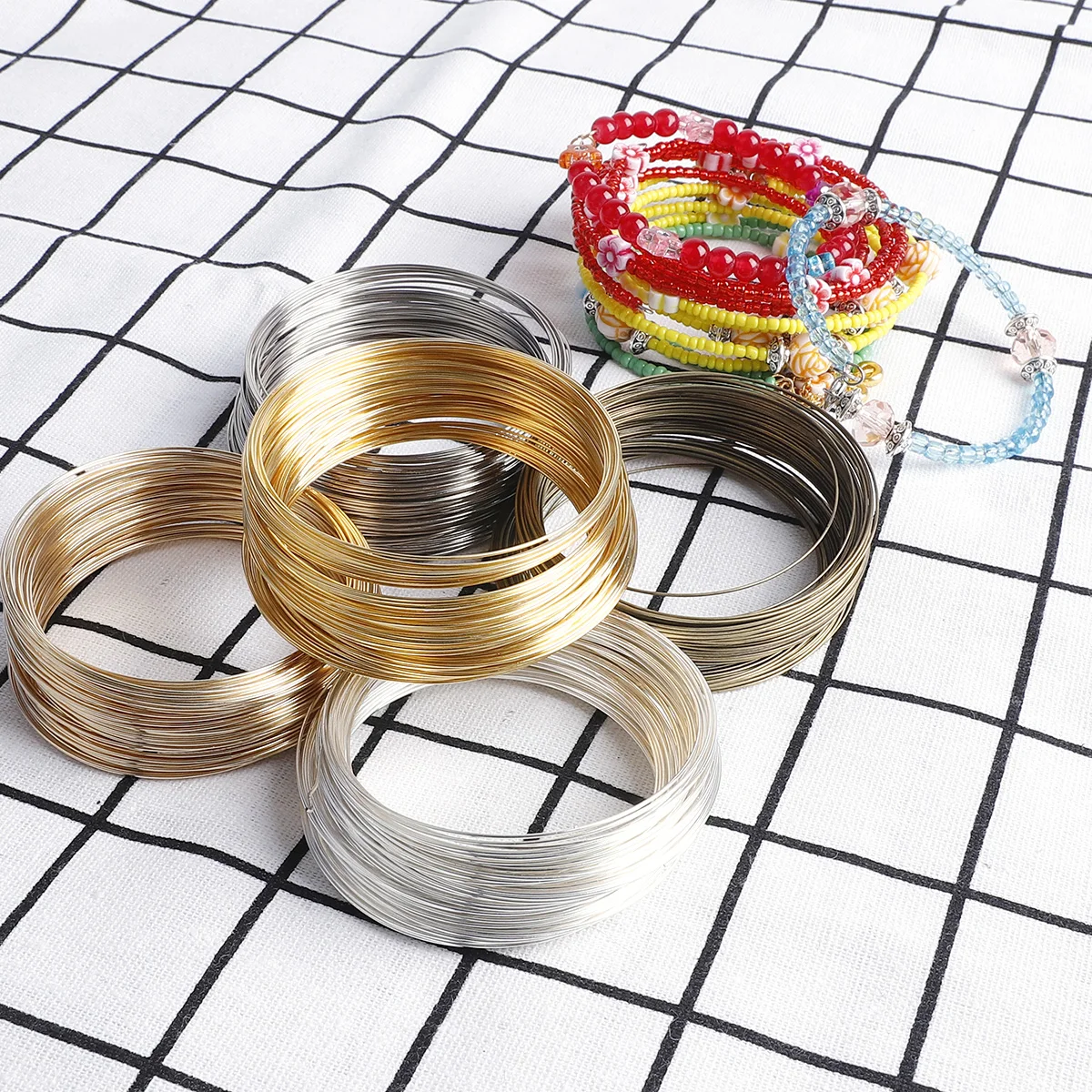 100Loops 0.6mm Memory Wire Bra - Coil Building Kit recensione e prezzo